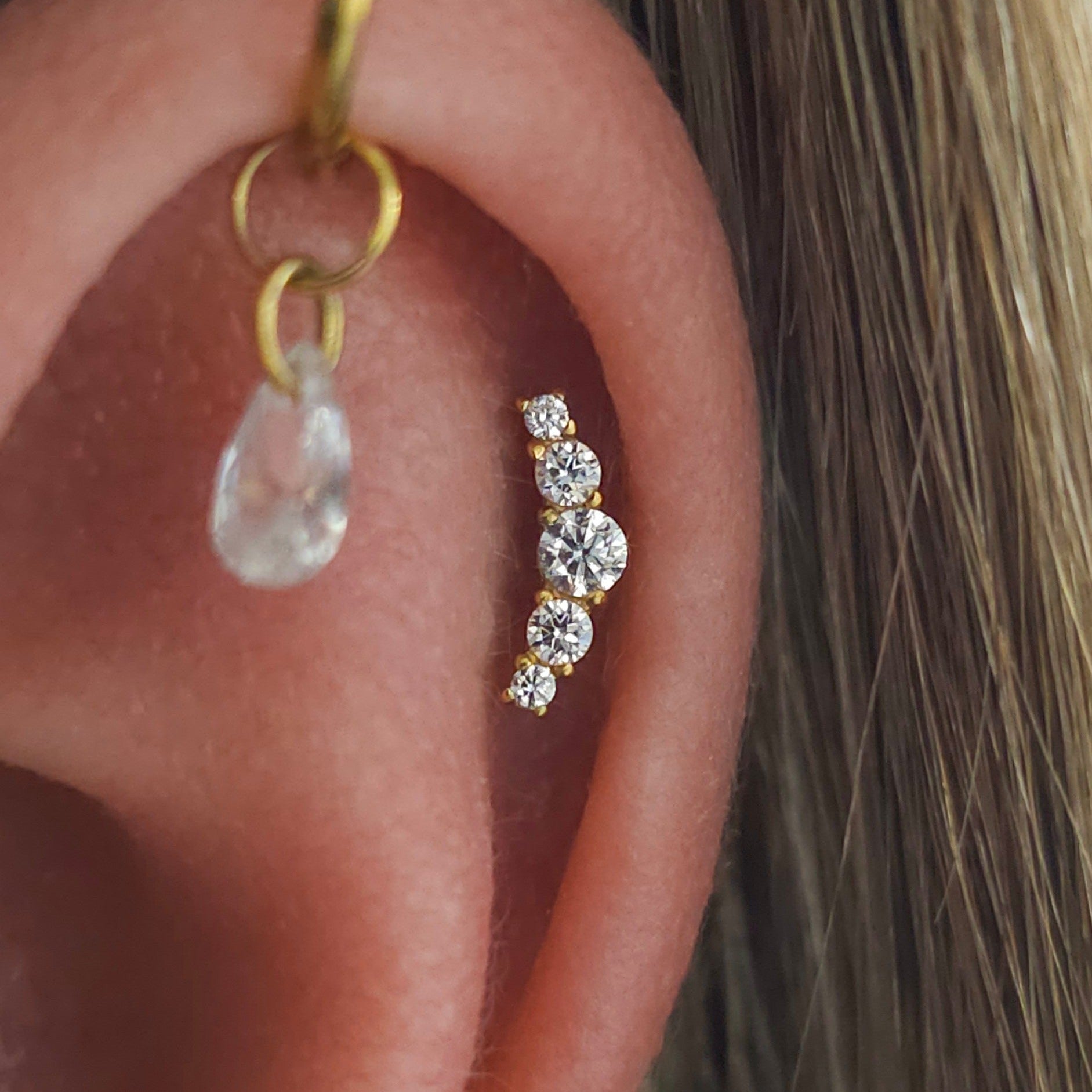 Curved Cartilage Stud | Threadless Titanium Earring | 16g | Hypoallergenic