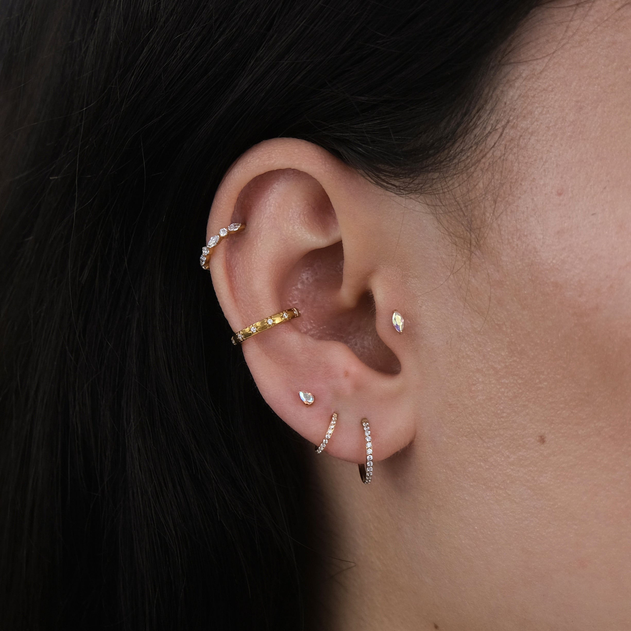 Teardrop Threadless Cartilage Stud - Mystic