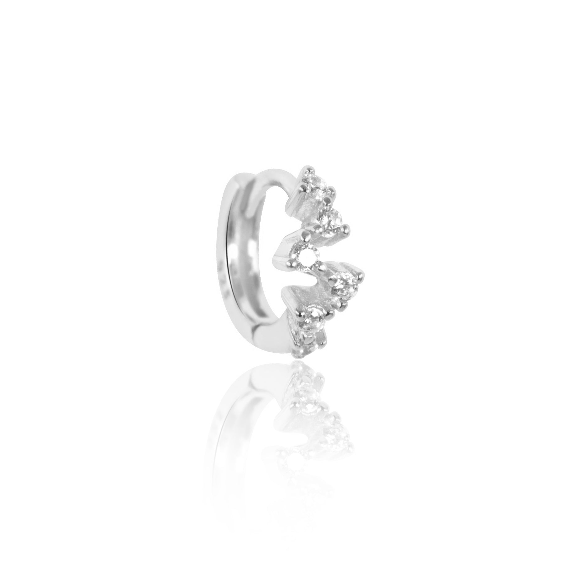 The ESTELLA Constellation Huggie by Crystal Heaven London is a sleek silver ear cuff with triangle-shaped stones crafted from sterling silver.