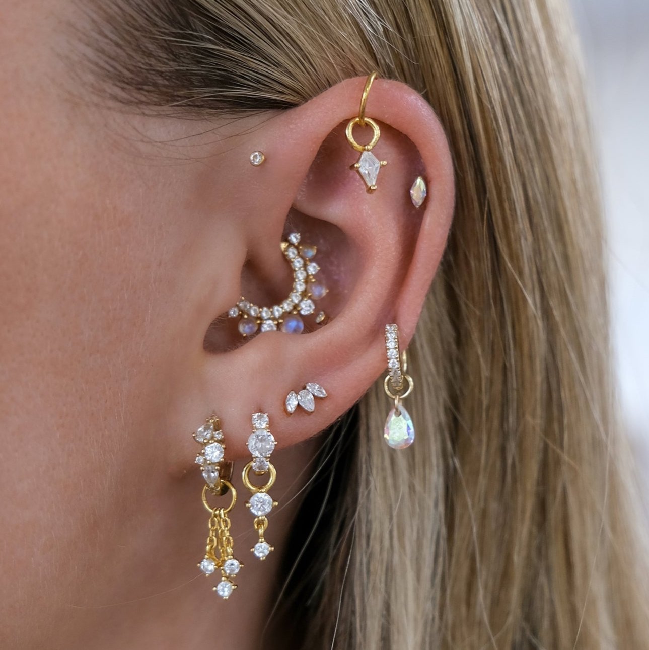 BELLA Mystic Marquise Solitaire Cartilage Stud - Threadless