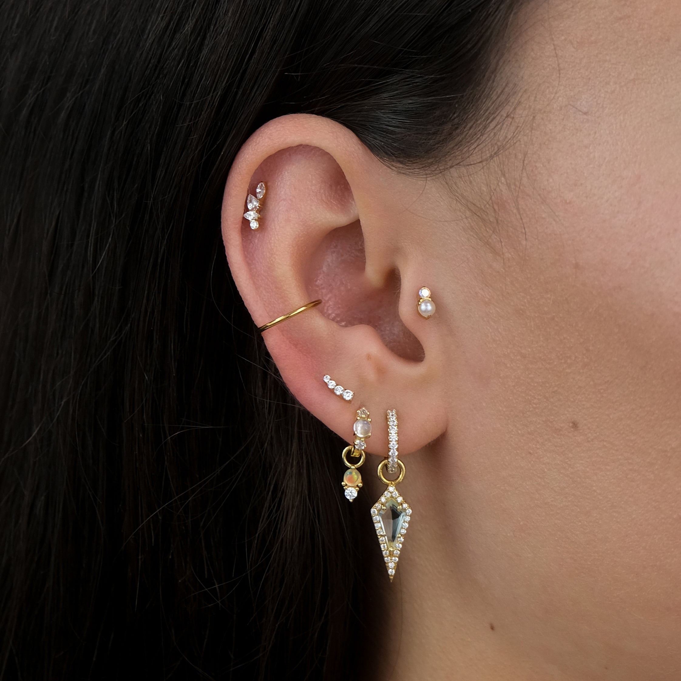 DEIA Curved Cartilage Stud